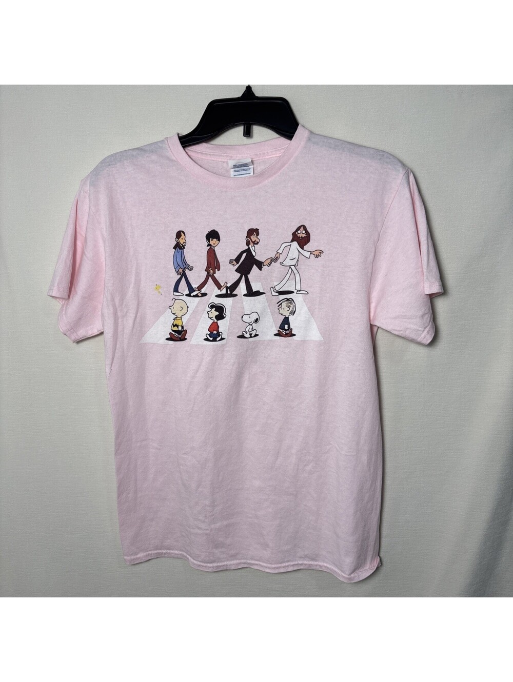 The Peanuts Beatles Abbey Road Parody Black Cotton T-Shirt Size M Pink